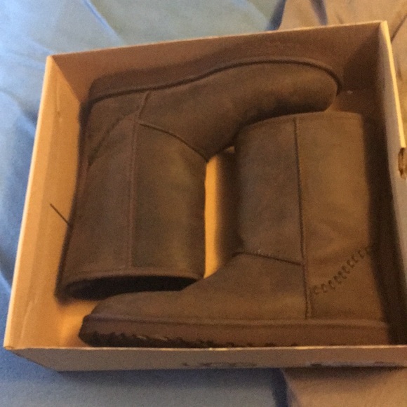 UGG Other - Ugg men’s classic short deco size 12